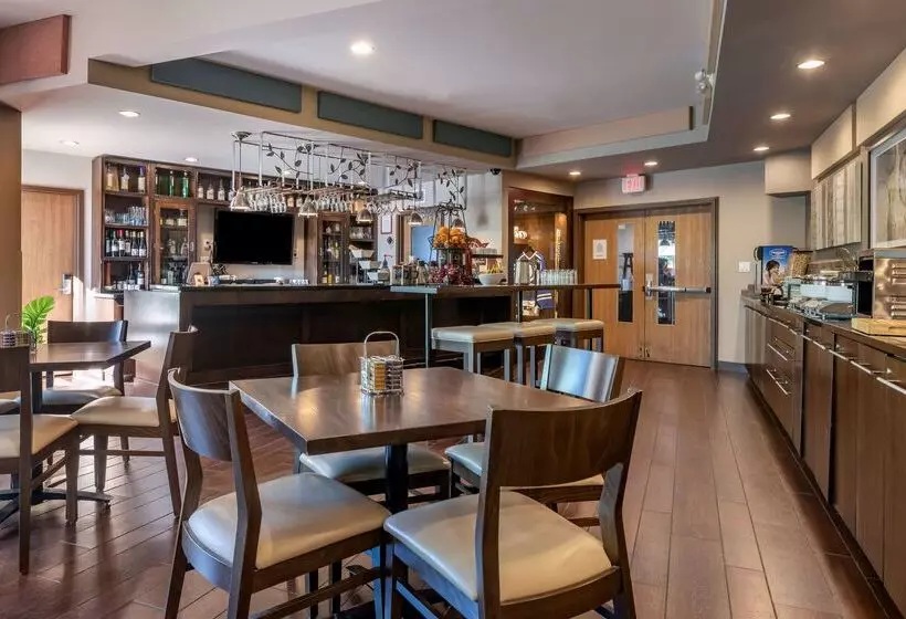 Best Western Plus Bridgewater Hotel & Convention Centre