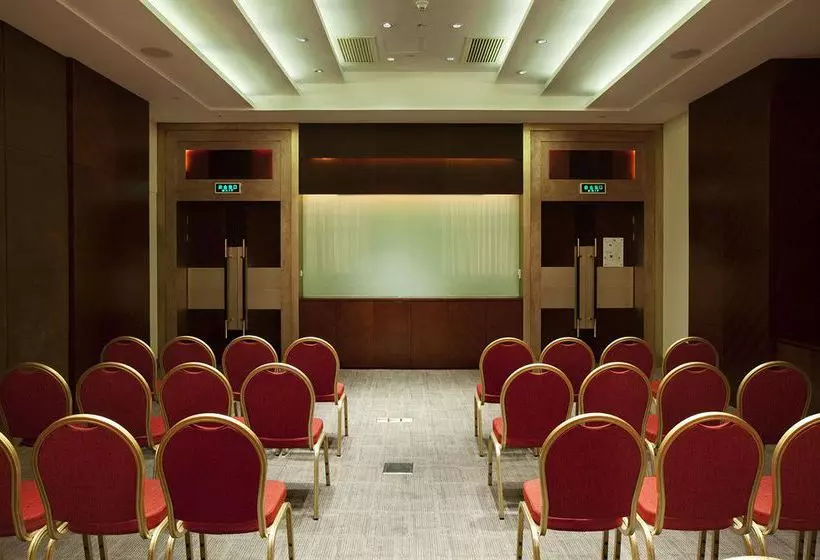 Отель Crowne Plaza Changshu, An Ihg