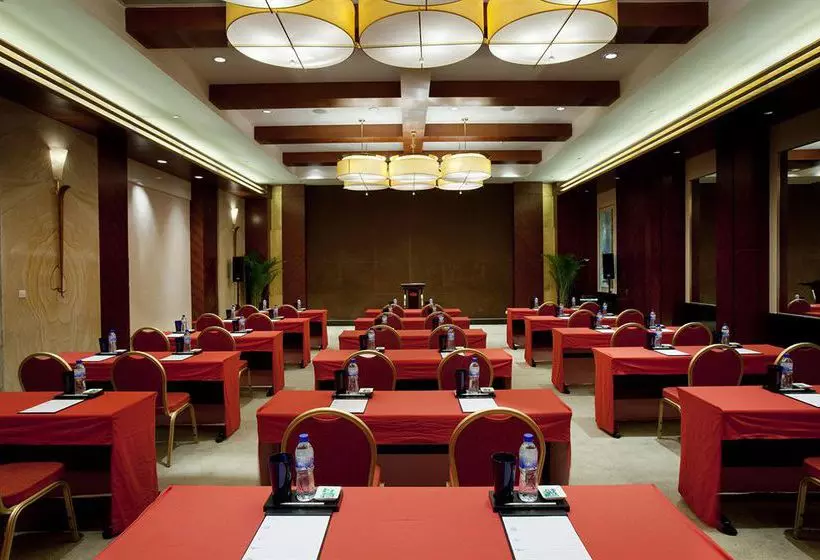 Отель Crowne Plaza Changshu, An Ihg