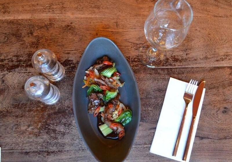 Отель Duke William