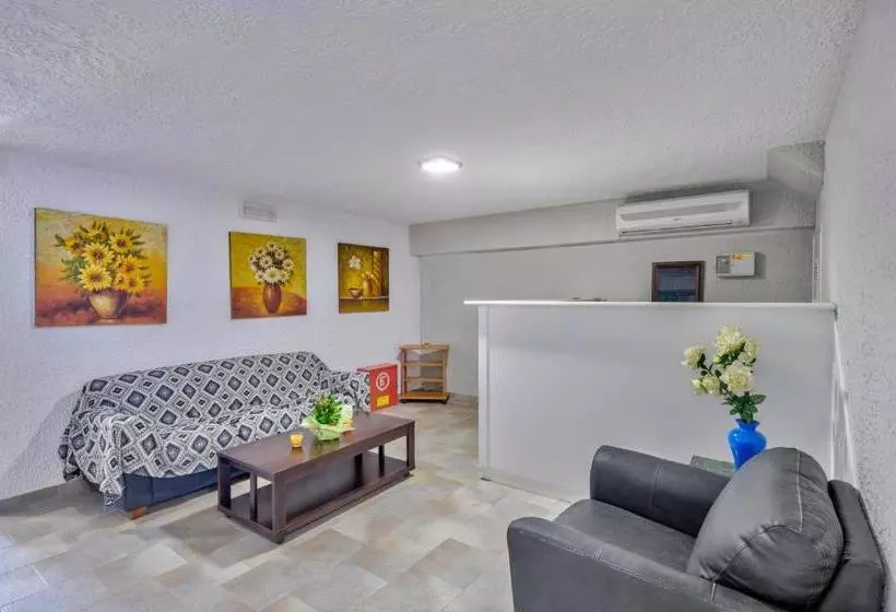 فندق Halaris Rooms