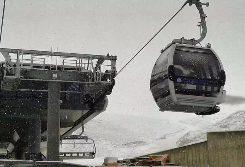 Отель Hani Zemenou