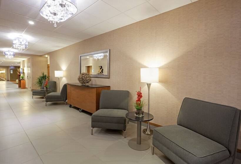 Holiday Inn Express Hotel & Suites Saint   Hyacinthe, An Ihg
