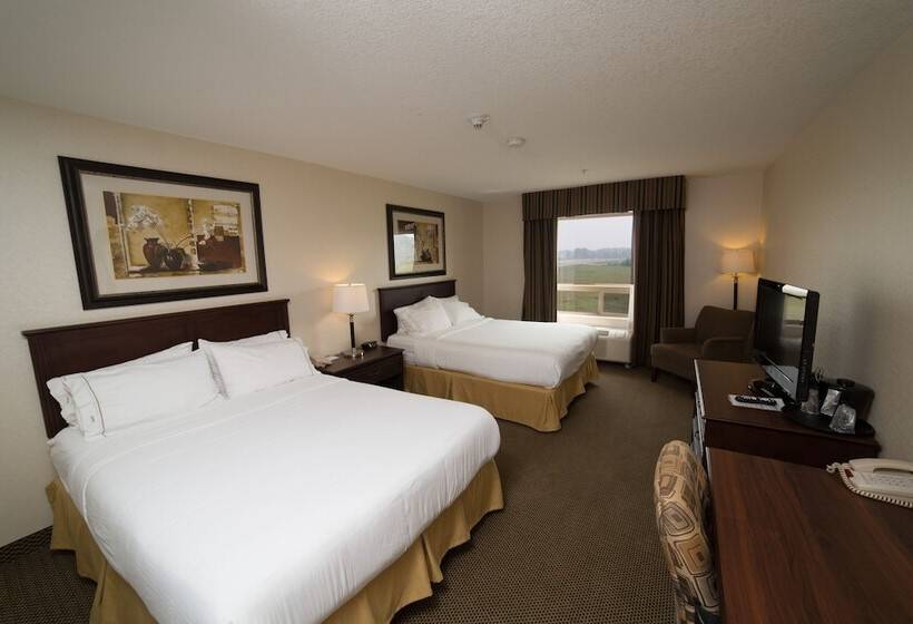 Отель Holiday Inn Express & Suites Whitecourt, An Ihg