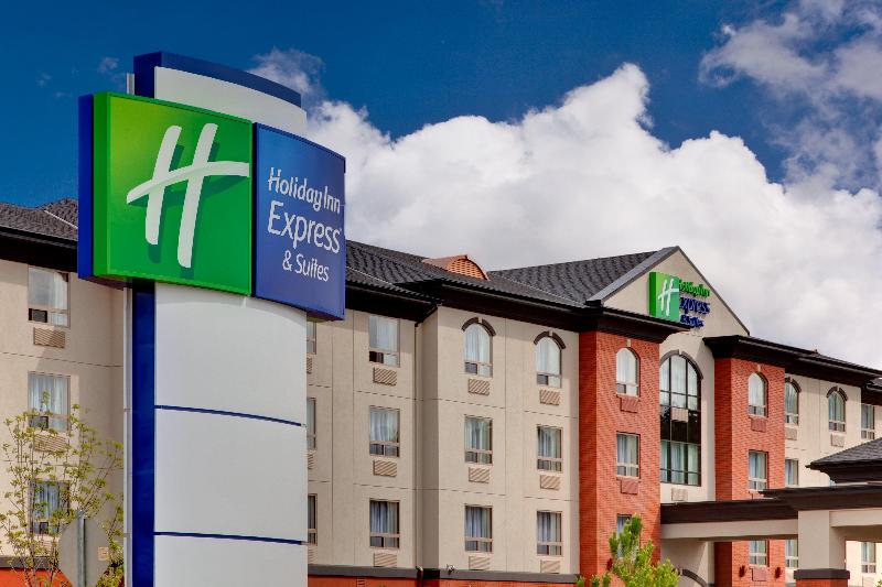 Отель Holiday Inn Express & Suites Whitecourt, An Ihg
