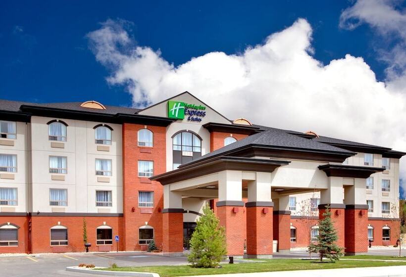 Отель Holiday Inn Express & Suites Whitecourt, An Ihg