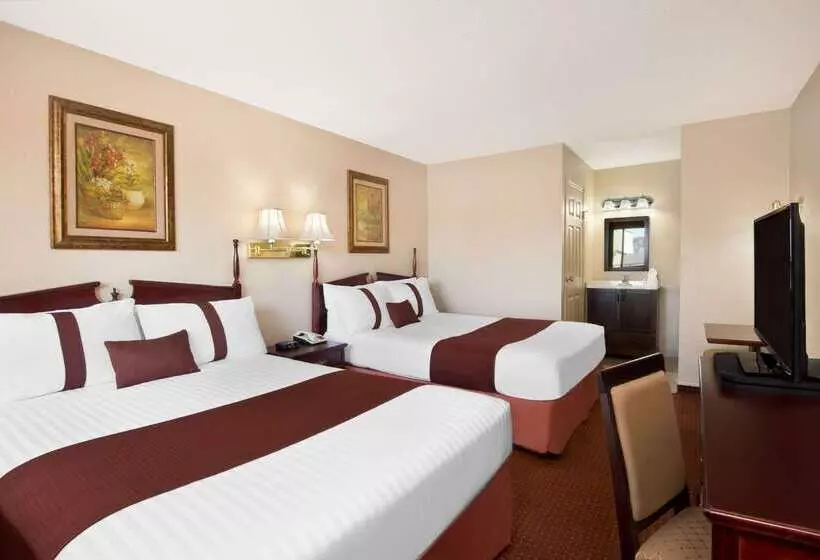 Szálloda Howard Johnson By Wyndham Red Deer