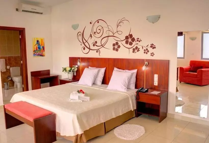 هتل Livvo Don Paco