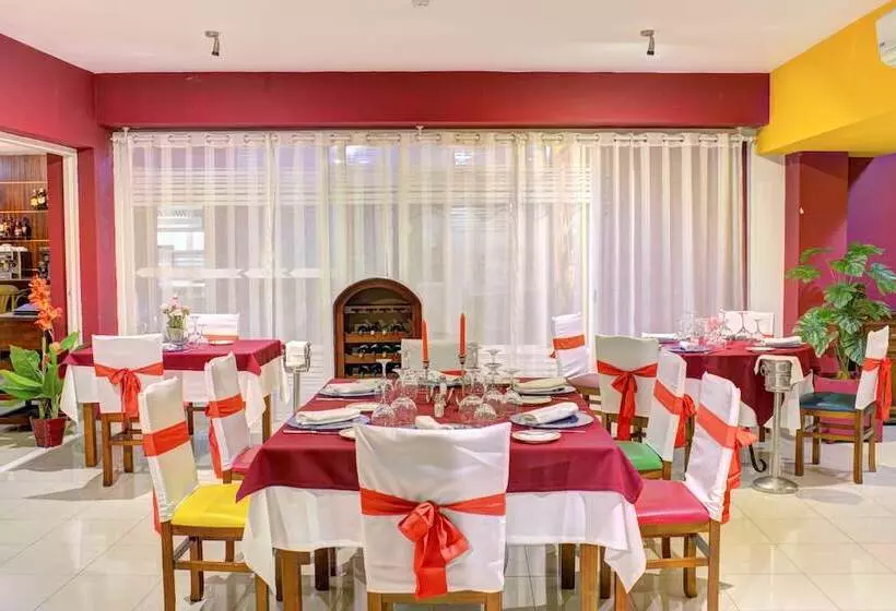 هتل Livvo Don Paco