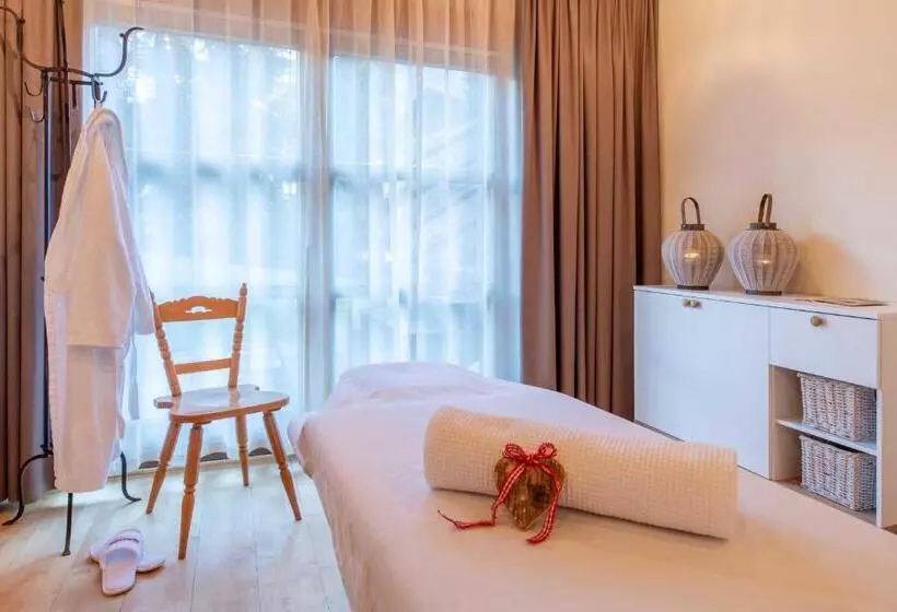 ホテル Montafoner Hof