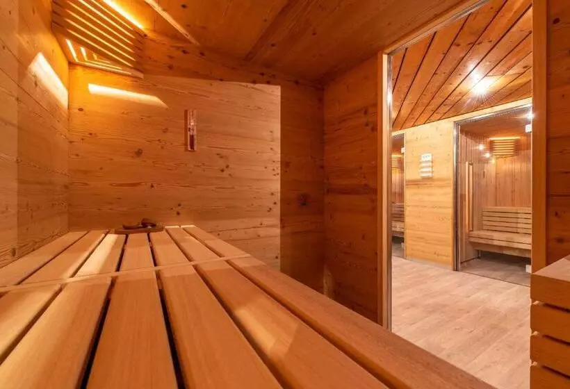 ホテル Montafoner Hof