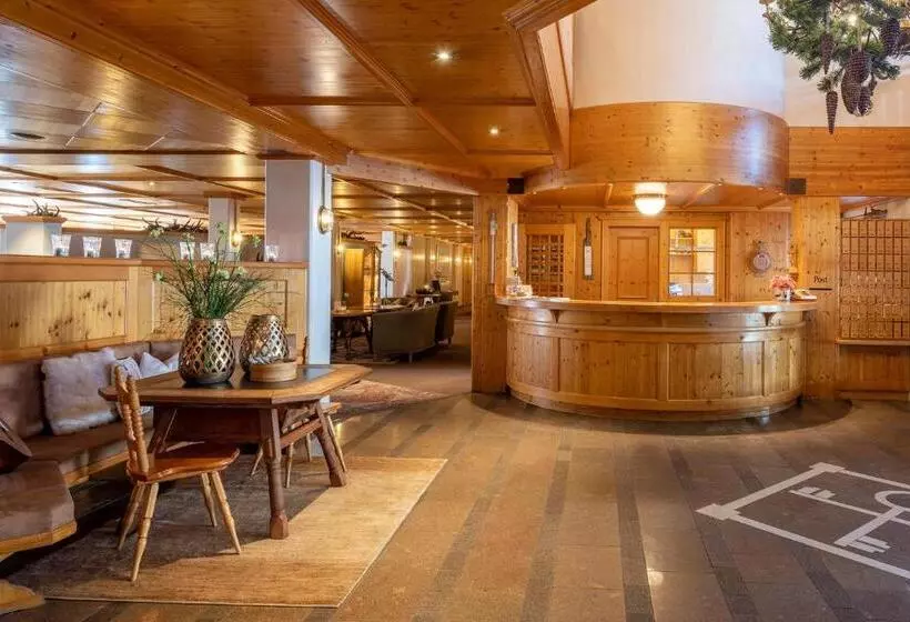 ホテル Montafoner Hof