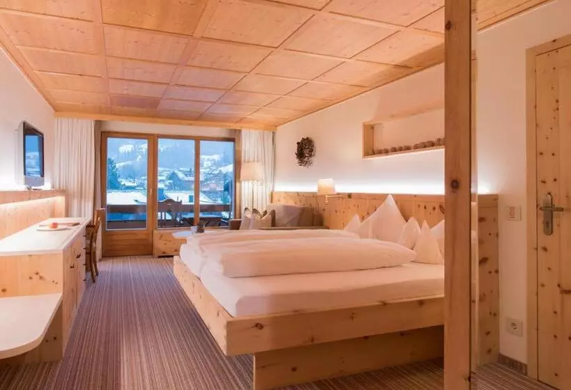 ホテル Montafoner Hof