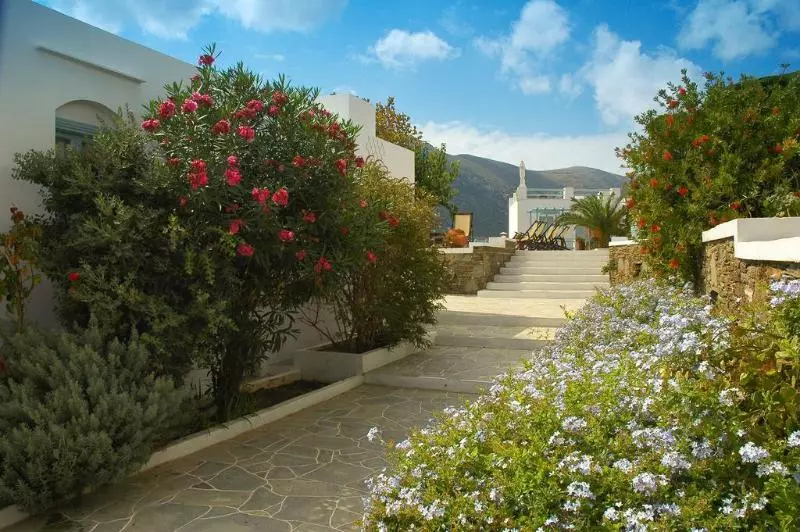 Hotelli Petali Village
