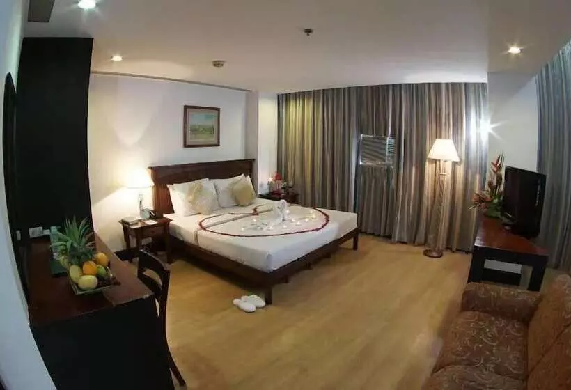 Rajah Park Hotel By Hiverooms