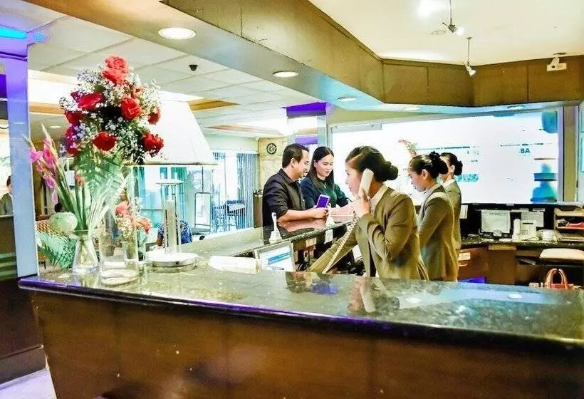 Rajah Park Hotel By Hiverooms
