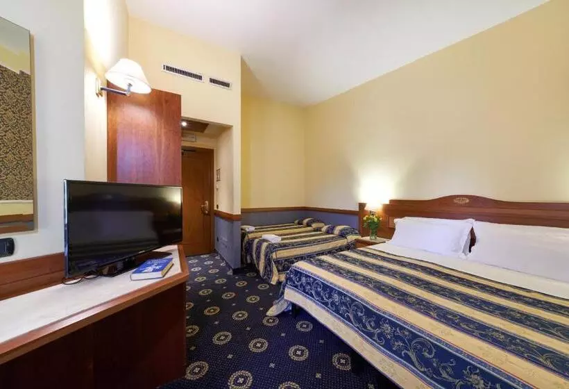 هتل Ristorante La Piana