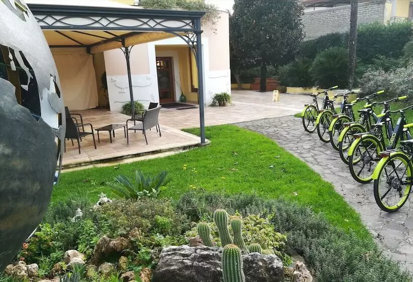 هتل Ristorante La Piana