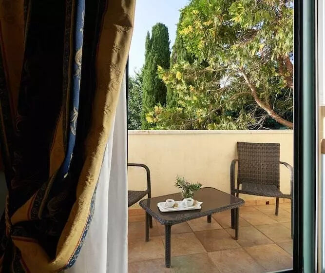 هتل Ristorante La Piana