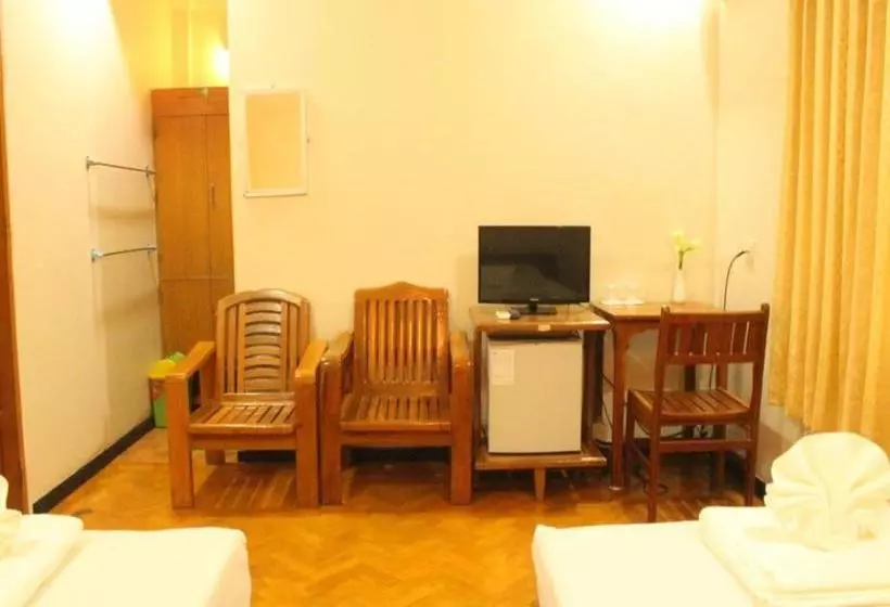 Отель Shwe Thazin Sittway