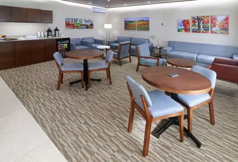 Hotel Staybridge Suites Queretaro, An Ihg