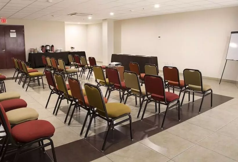 Hotel Staybridge Suites Queretaro, An Ihg