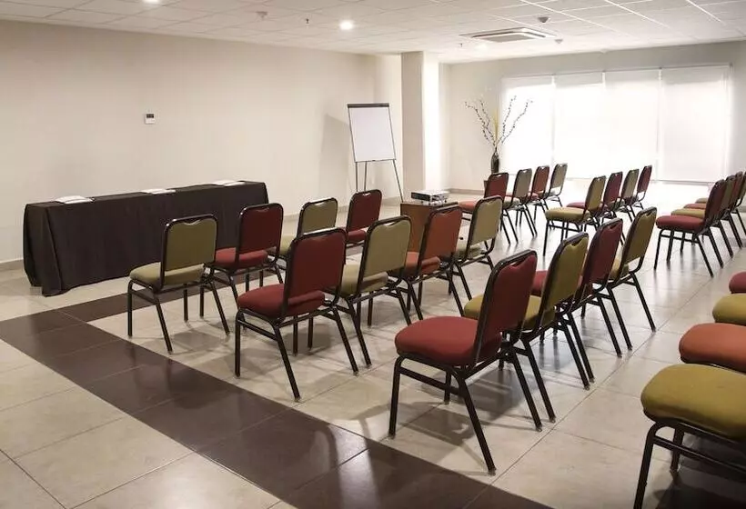 Hotel Staybridge Suites Queretaro, An Ihg