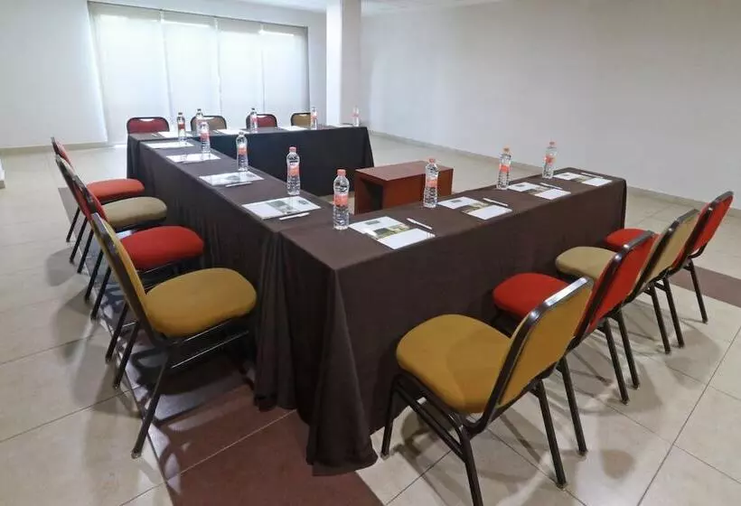 Hotel Staybridge Suites Queretaro, An Ihg