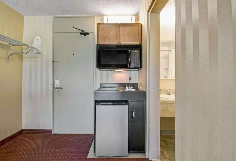 בית מלון כפרי Homespring Inn & Studios