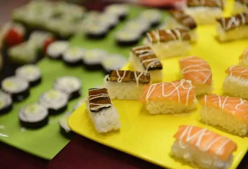 هتل Yiwu International Mansion