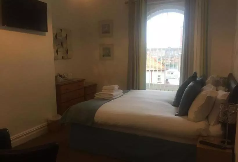 Seacrest Guest House Room Only