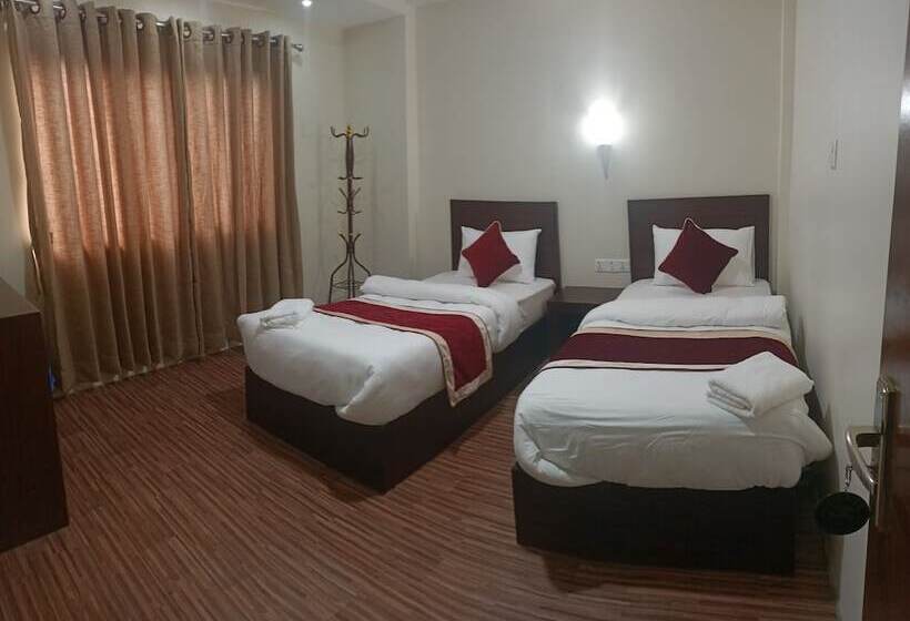 هاستل Down To Earth