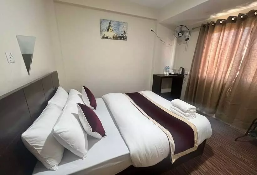 هاستل Down To Earth