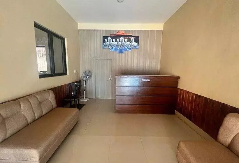 هاستل Down To Earth