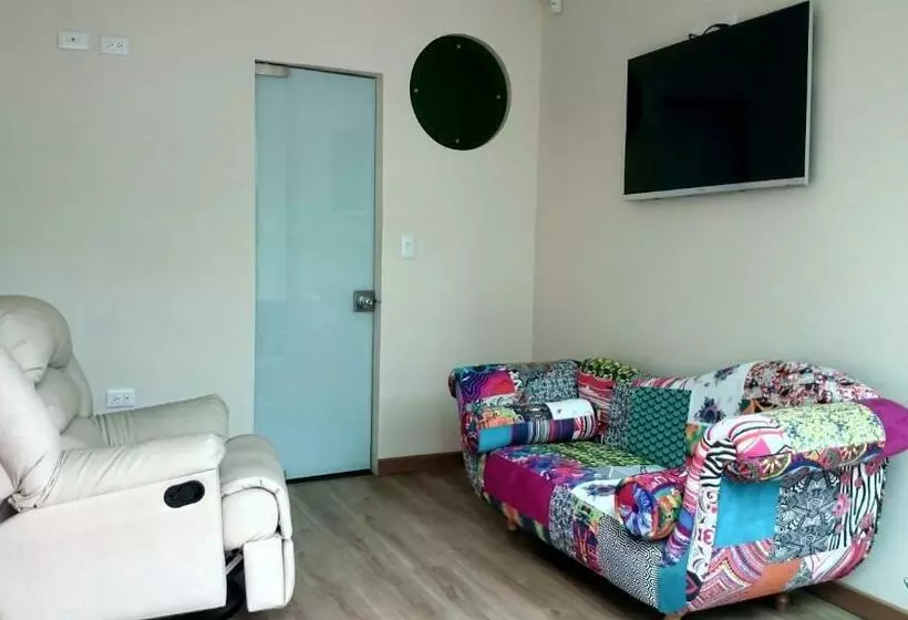 ホテル Vincent Suites