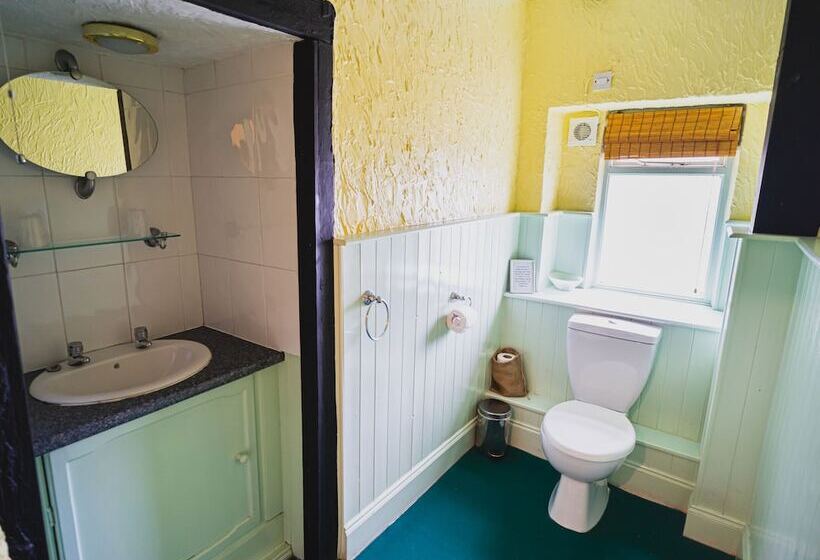 مبيت وإفطار The Mug House Inn