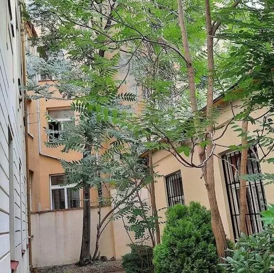 مسافرخانه Pension City Center