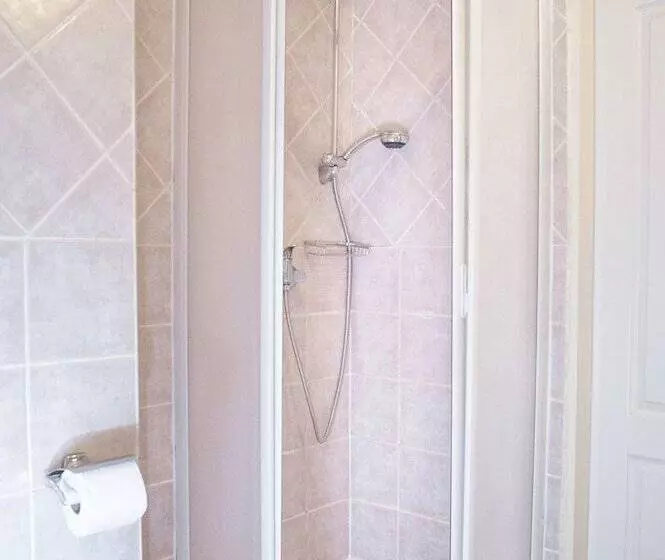 مسافرخانه Pension City Center