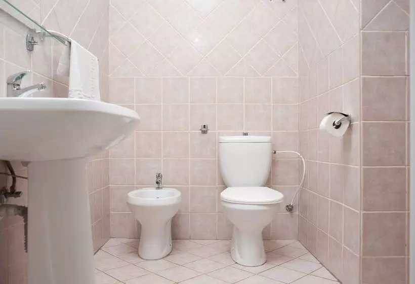 مسافرخانه Pension City Center