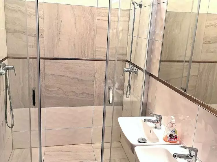 مسافرخانه Pension Sklep Rest