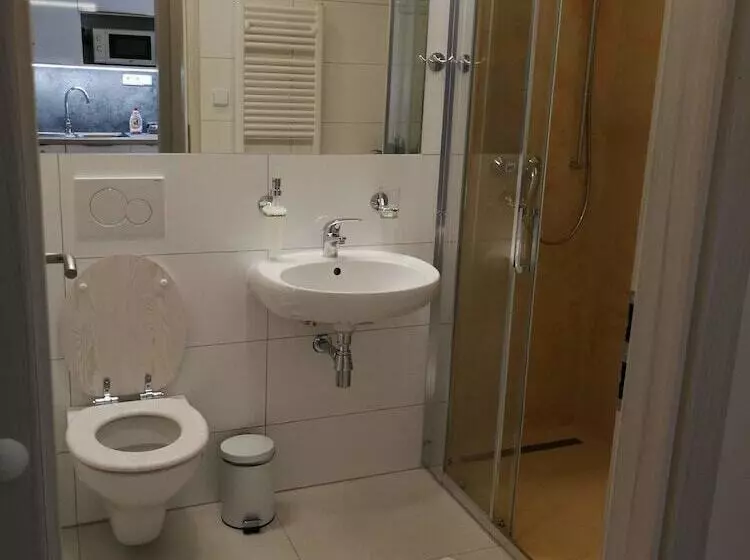 مسافرخانه Pension Sklep Rest