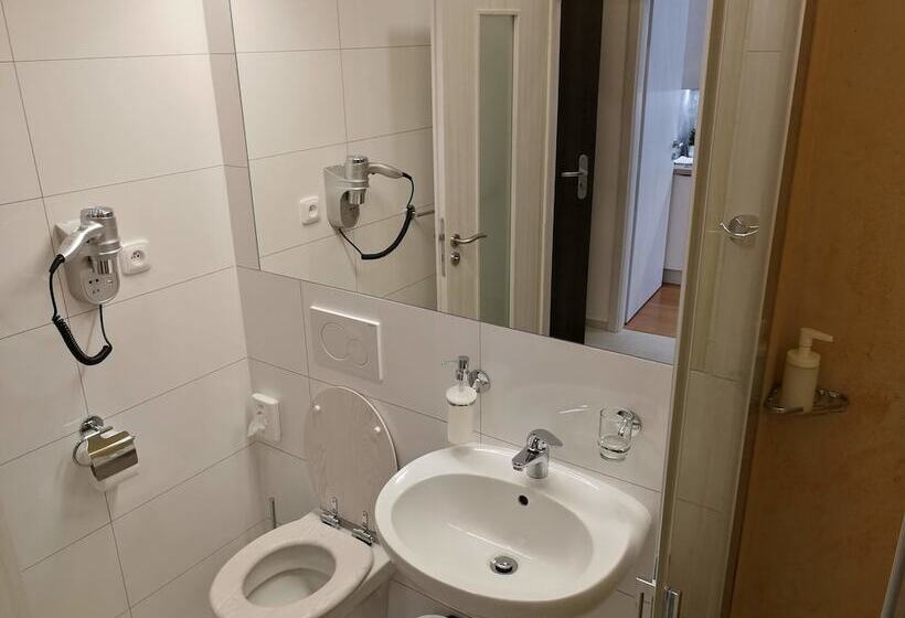 Hostal Pension Sklep Rest