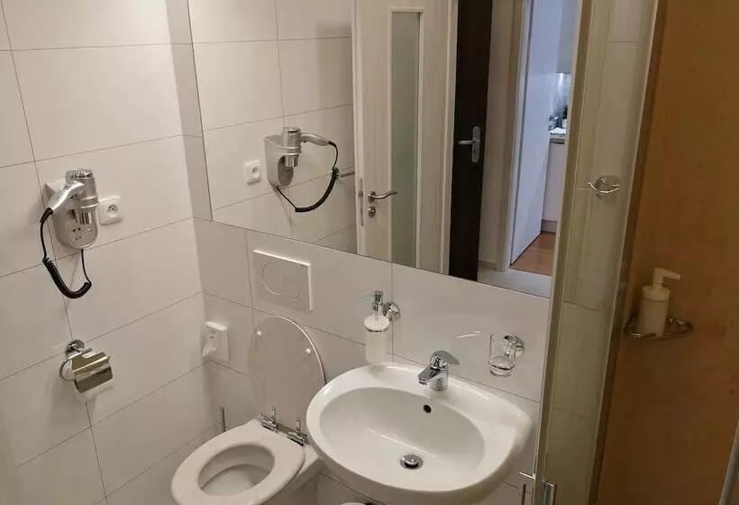 مسافرخانه Pension Sklep Rest