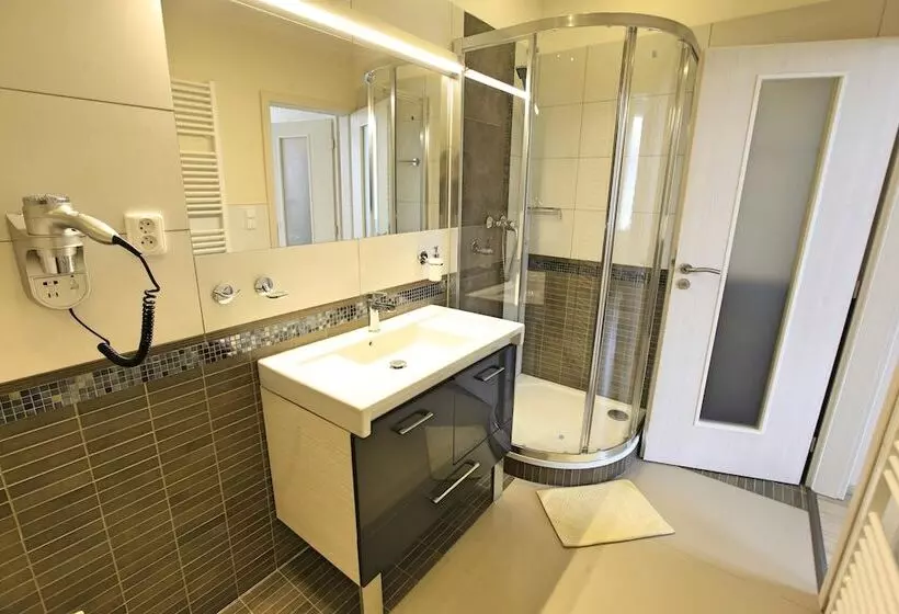 مسافرخانه Pension Sklep Rest