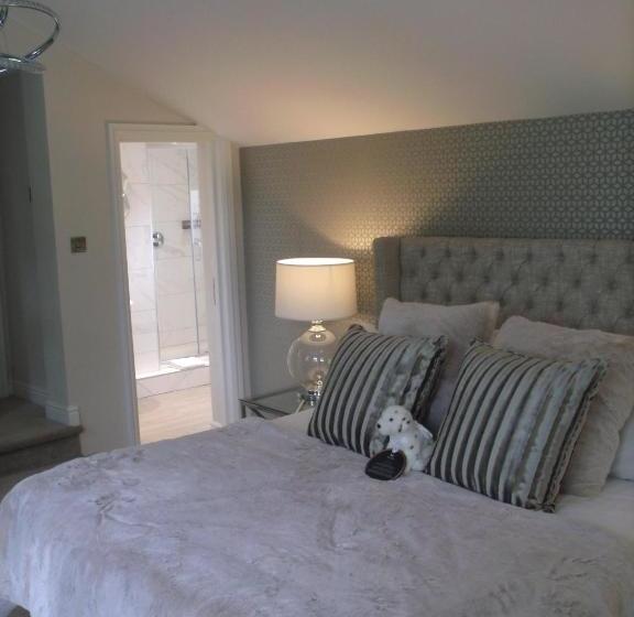 Хостел The Dog In Over Peover