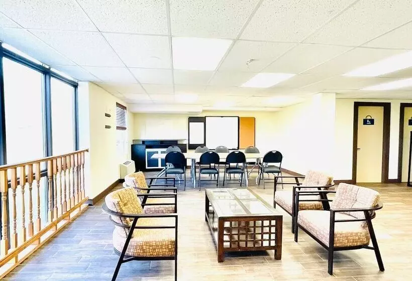 ホテル Days Inn By Wyndham Grande Prairie