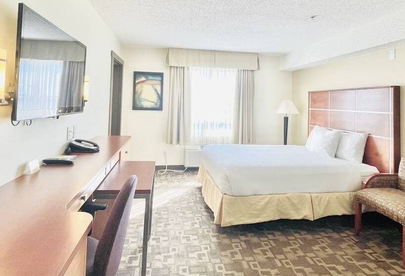 בית מלון כפרי Days Inn By Wyndham Grande Prairie