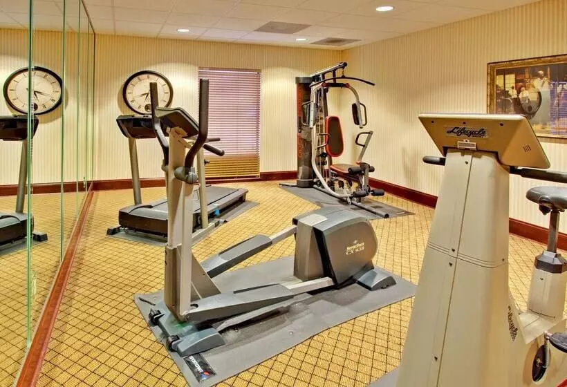 Отель Holiday Inn Express & Suites   Greenwood By Ihg