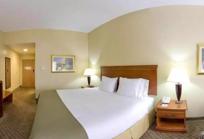 Отель Holiday Inn Express & Suites   Greenwood By Ihg