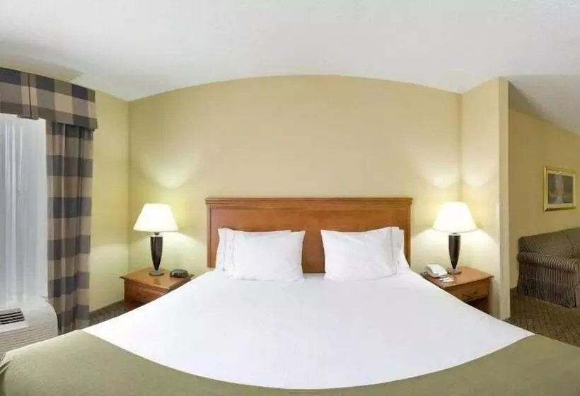 Отель Holiday Inn Express & Suites   Greenwood By Ihg